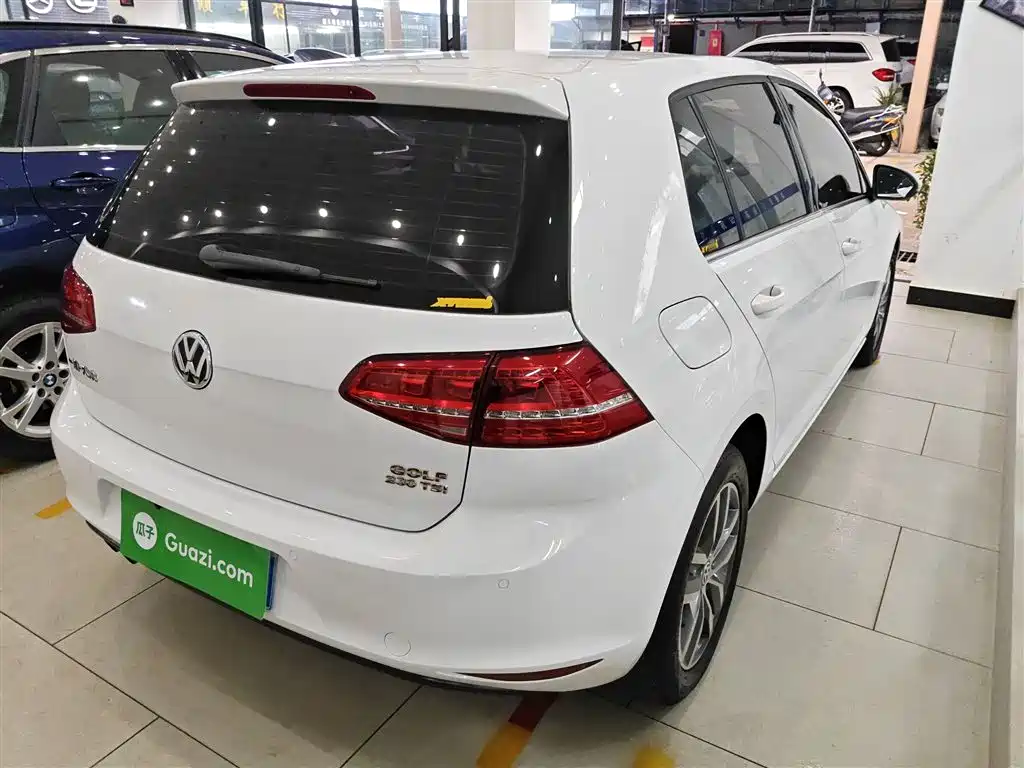 Volkswagen Golf 2016 230TSI Automatic Luxury фото 5