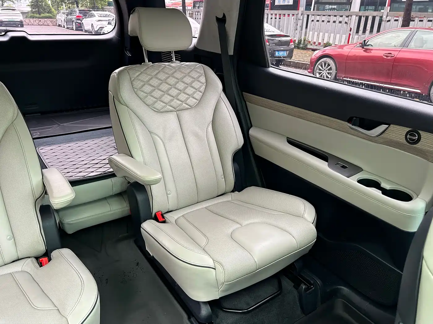 Hyundai Palisade 2021 3.5L Automatic 4WD GLS фото 23