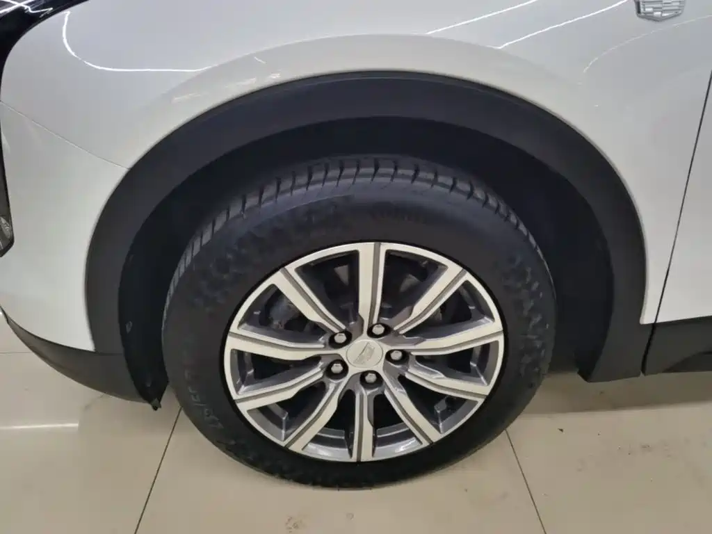 Cadillac XT4 2018 2018 28T 2WD Luxury Sport Type