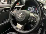 Фото 16 - Lexus RX