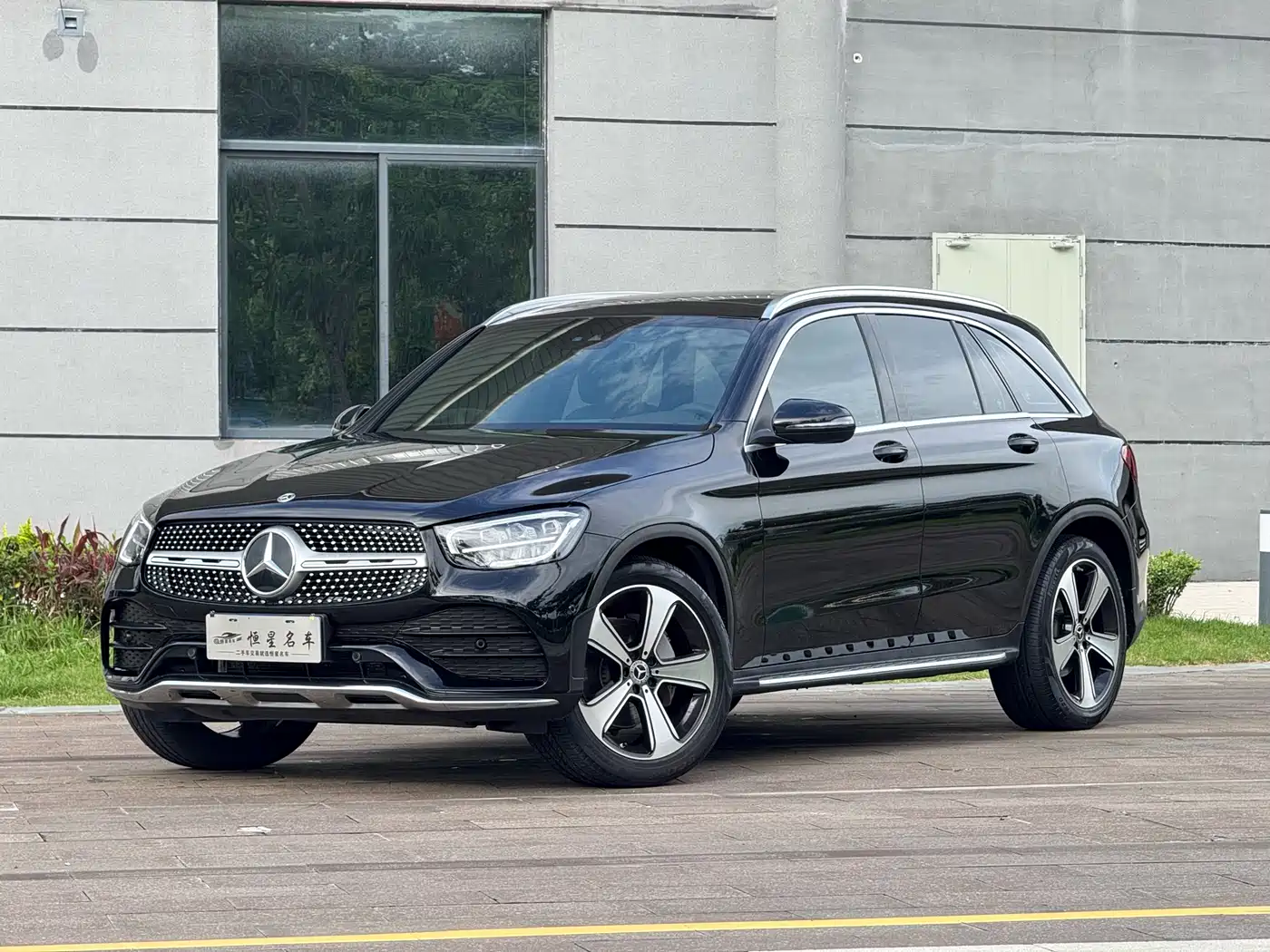 Mercedes-Benz GLC 2022 Facelift GLC 300 L 4MATIC Dynamic Collector's Edition