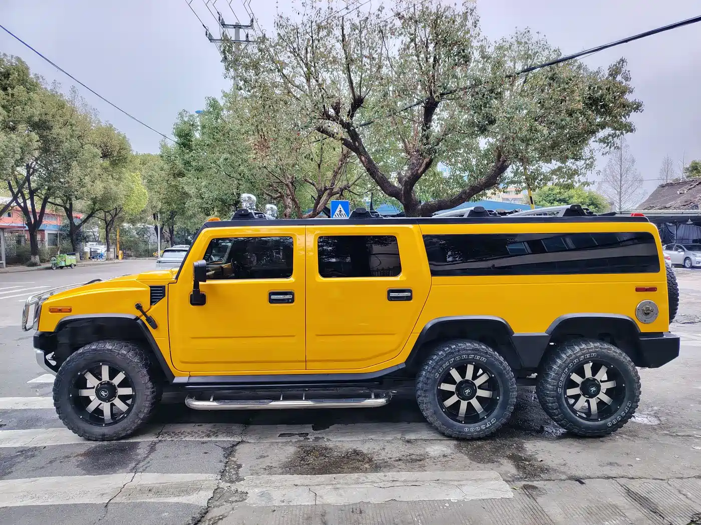 Hummer H2 фото 2