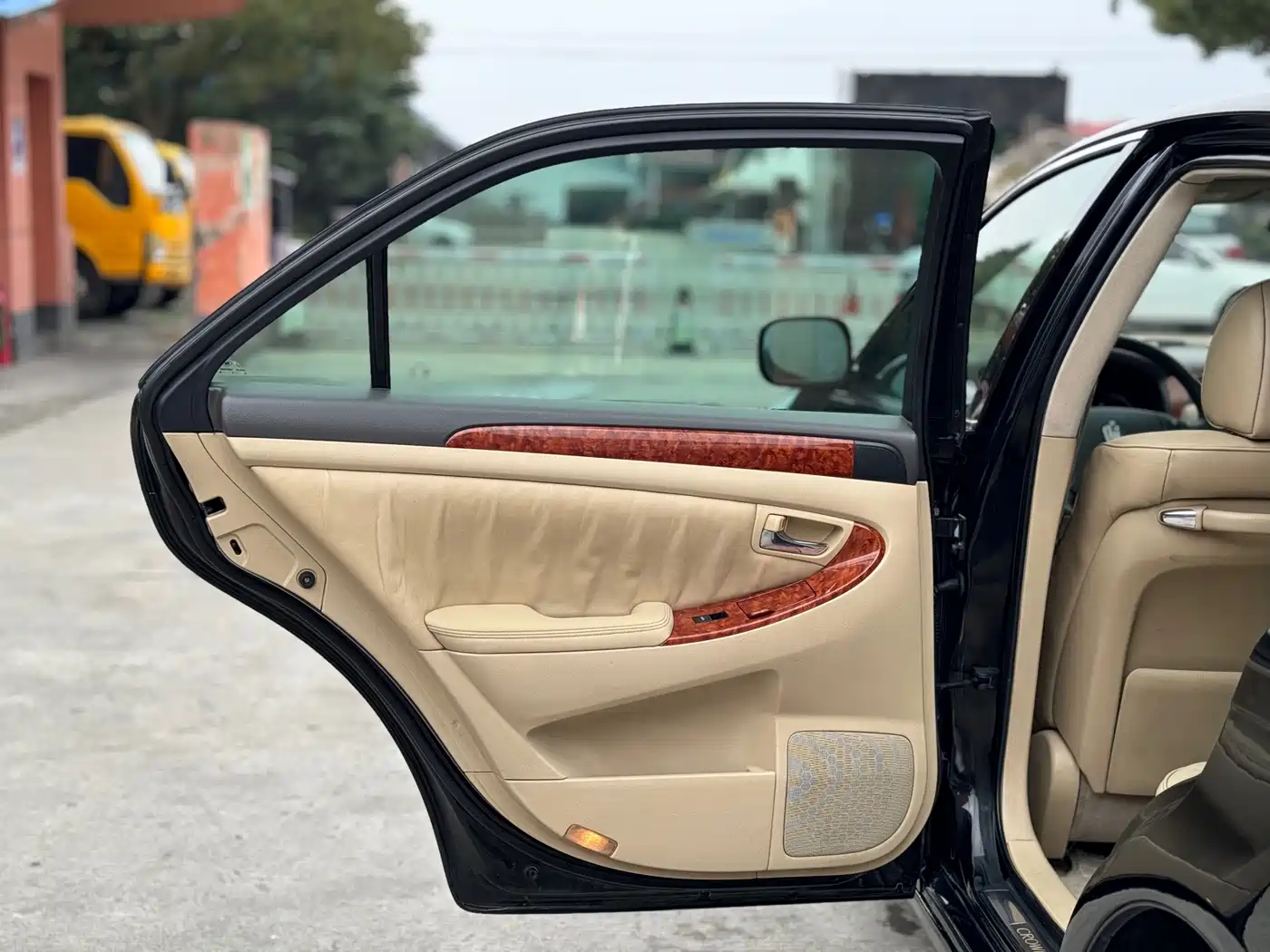 Фото 30 - Toyota Crown