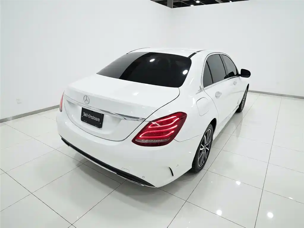 Mercedes-Benz C-Class 2015 Facelift C 180 L Sport фото 5