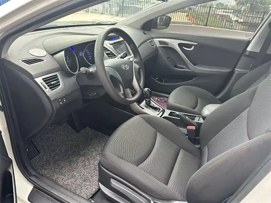 Hyundai Langdong 2015 1.6L Auto Premium фото 13
