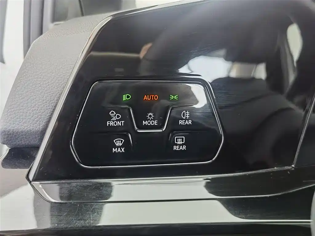 Volkswagen Golf 2021 280TSI DSG R-Line фото 21