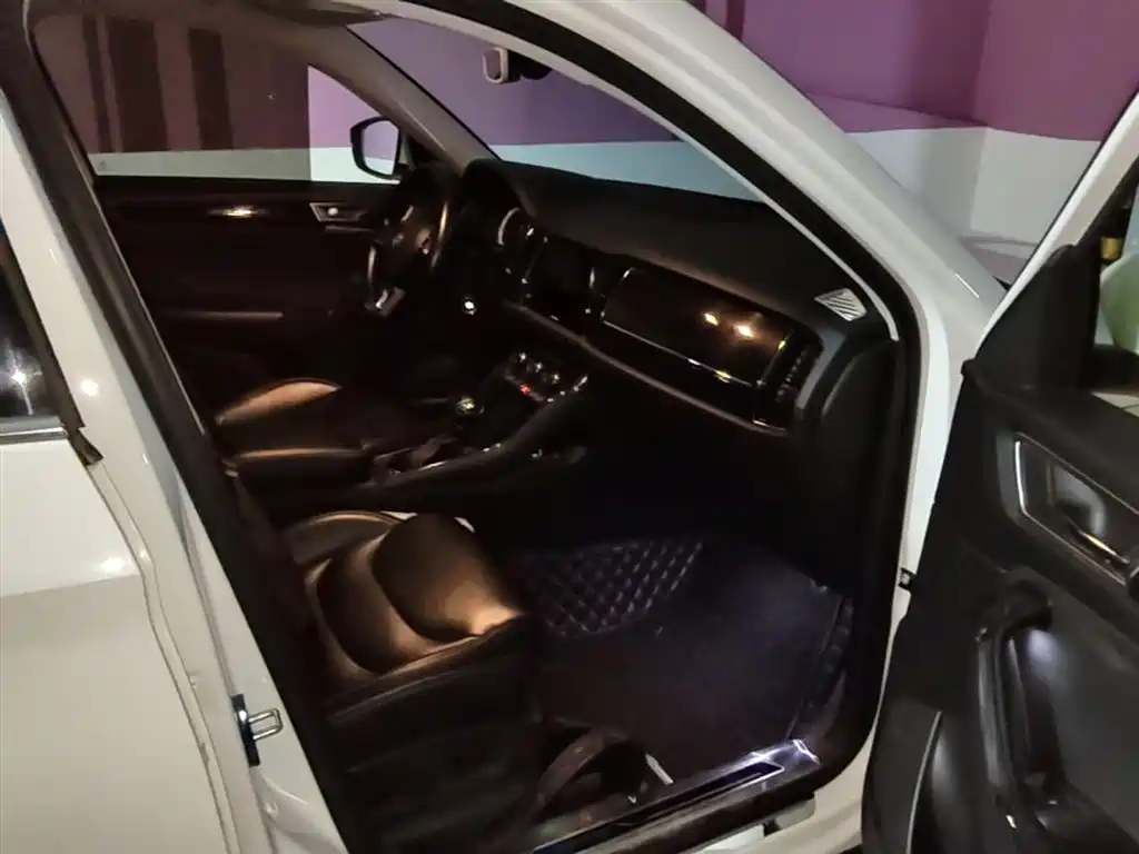 Škoda Kodiaq 2017 TSI330 5-seater 2WD Luxury Edition фото 20