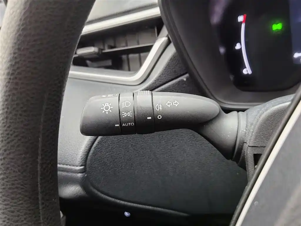 Toyota Frontlander 2024 2.0L CVT Elite Edition фото 21