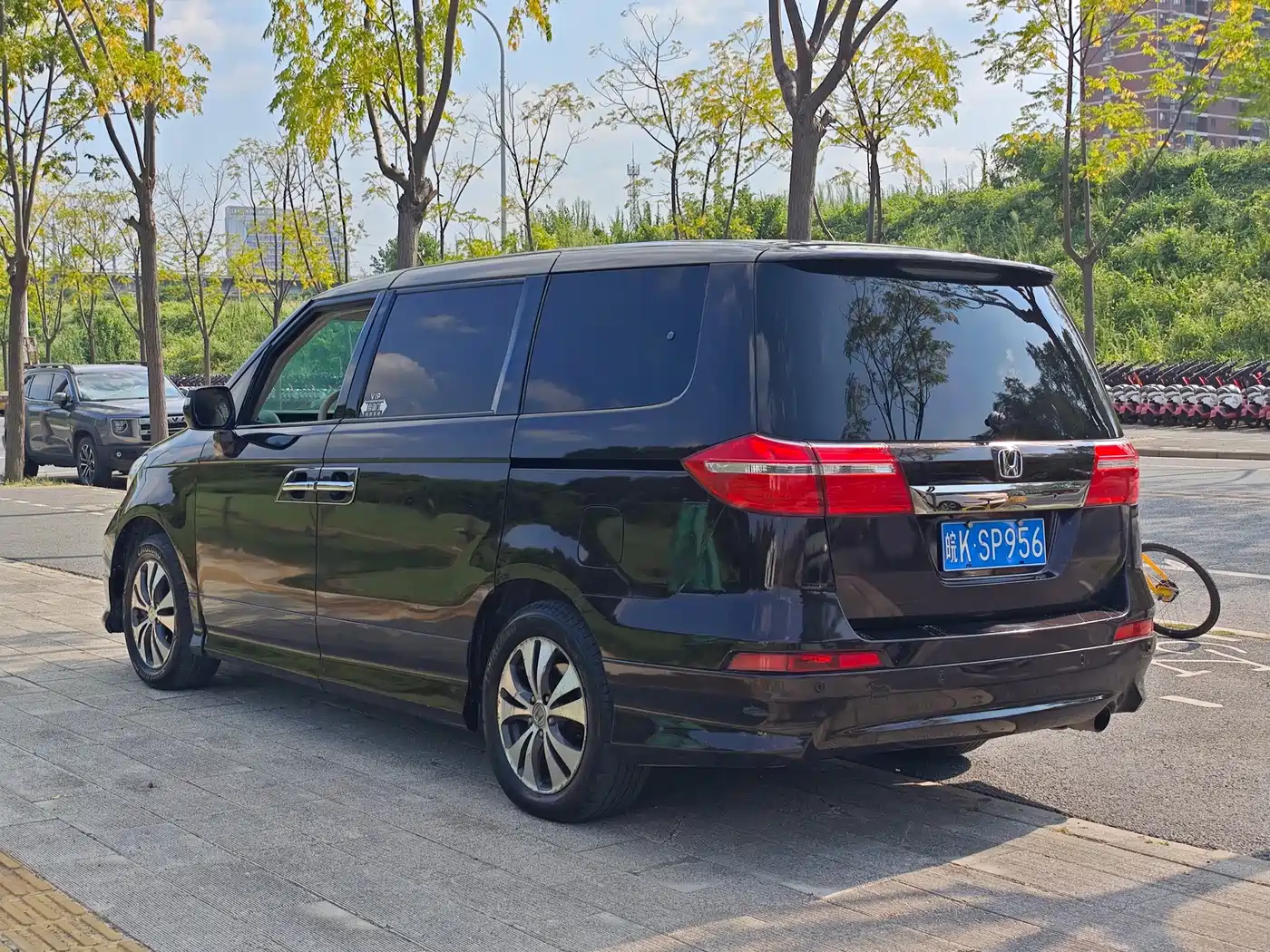 Honda Elysion 2014 2012 2.4L VTi-S Premium Edition