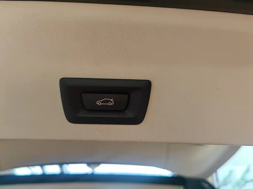 BMW iX3 2025 2024 Leading Edition