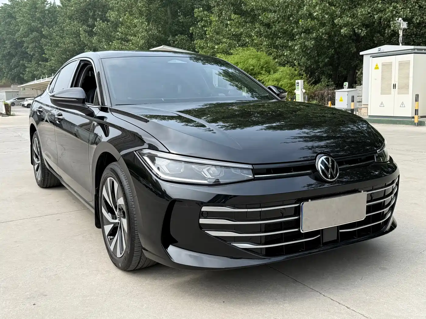 Volkswagen Passat 2025 2025 Pro 380TSI Dragon Glory Edition
