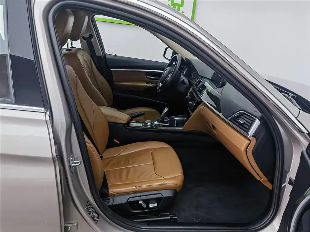 BMW 3 Series 2016 320Li Luxury Design Package фото 23