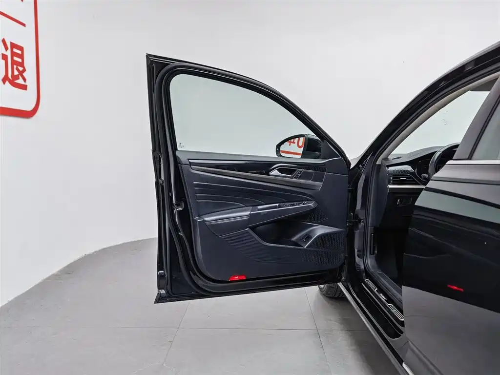 Volkswagen Passat 2019 330TSI Elite Version China VI фото 8