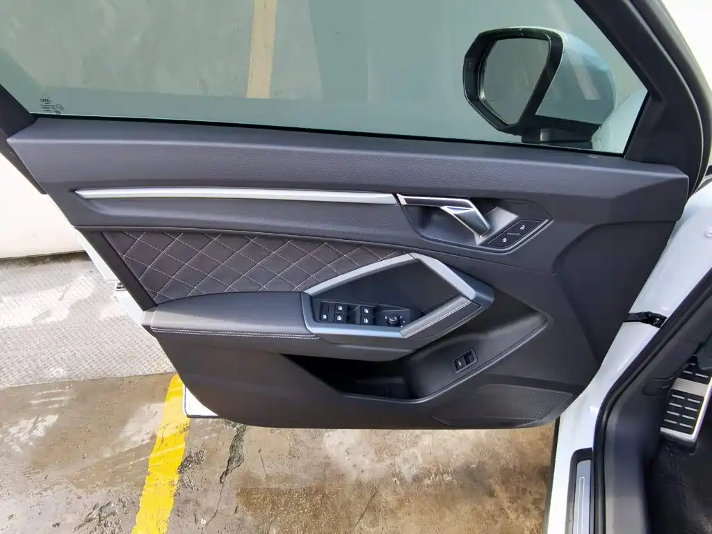 Audi Q3 2024 2024 35 TFSI Fashion Sport