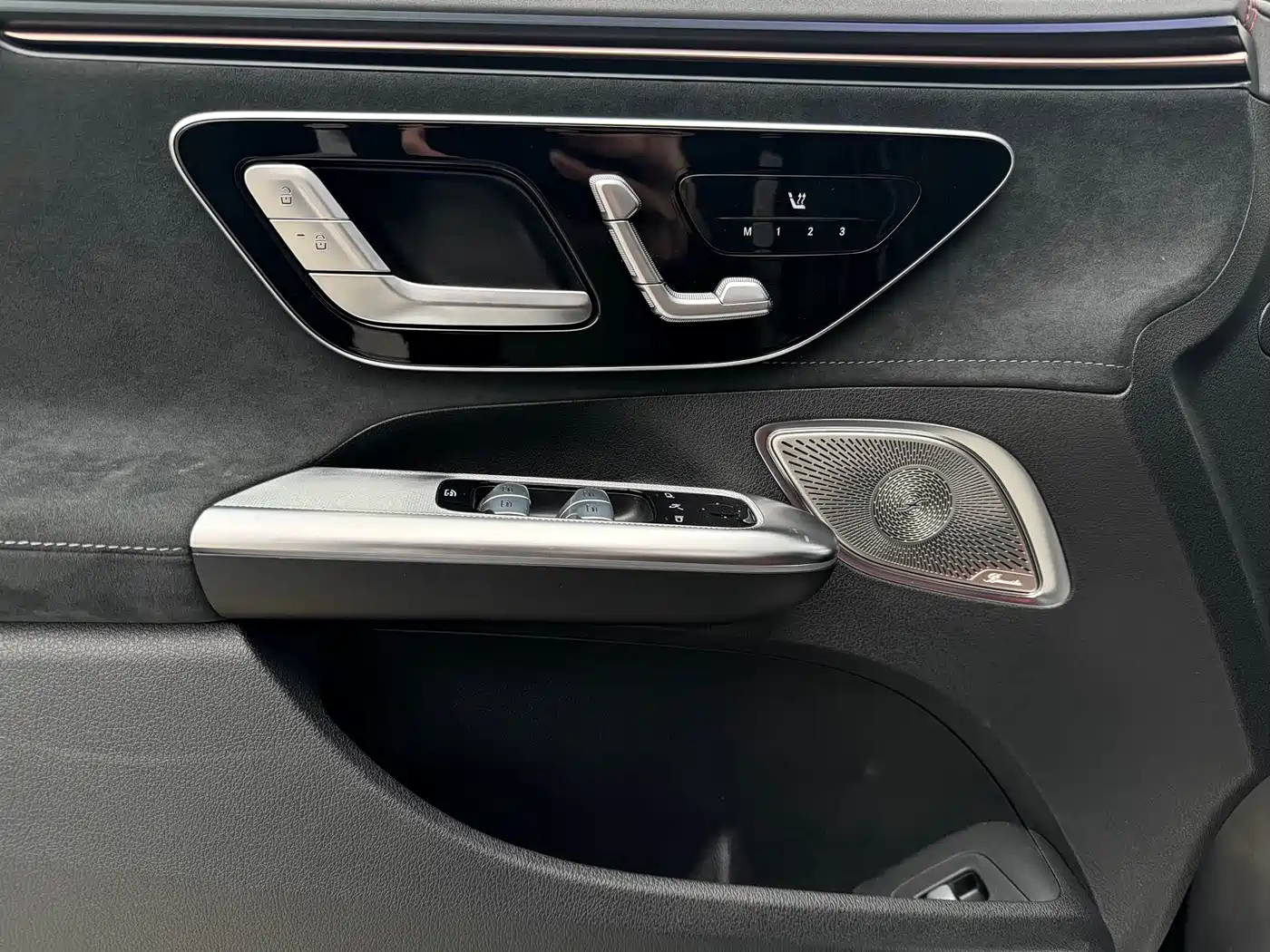 MERCEDES-BENZ EQE AMG