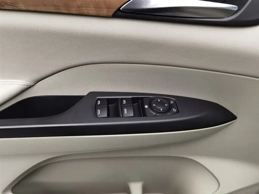 Buick GL8 2018 ES 28T Comfort Type China VI фото 9