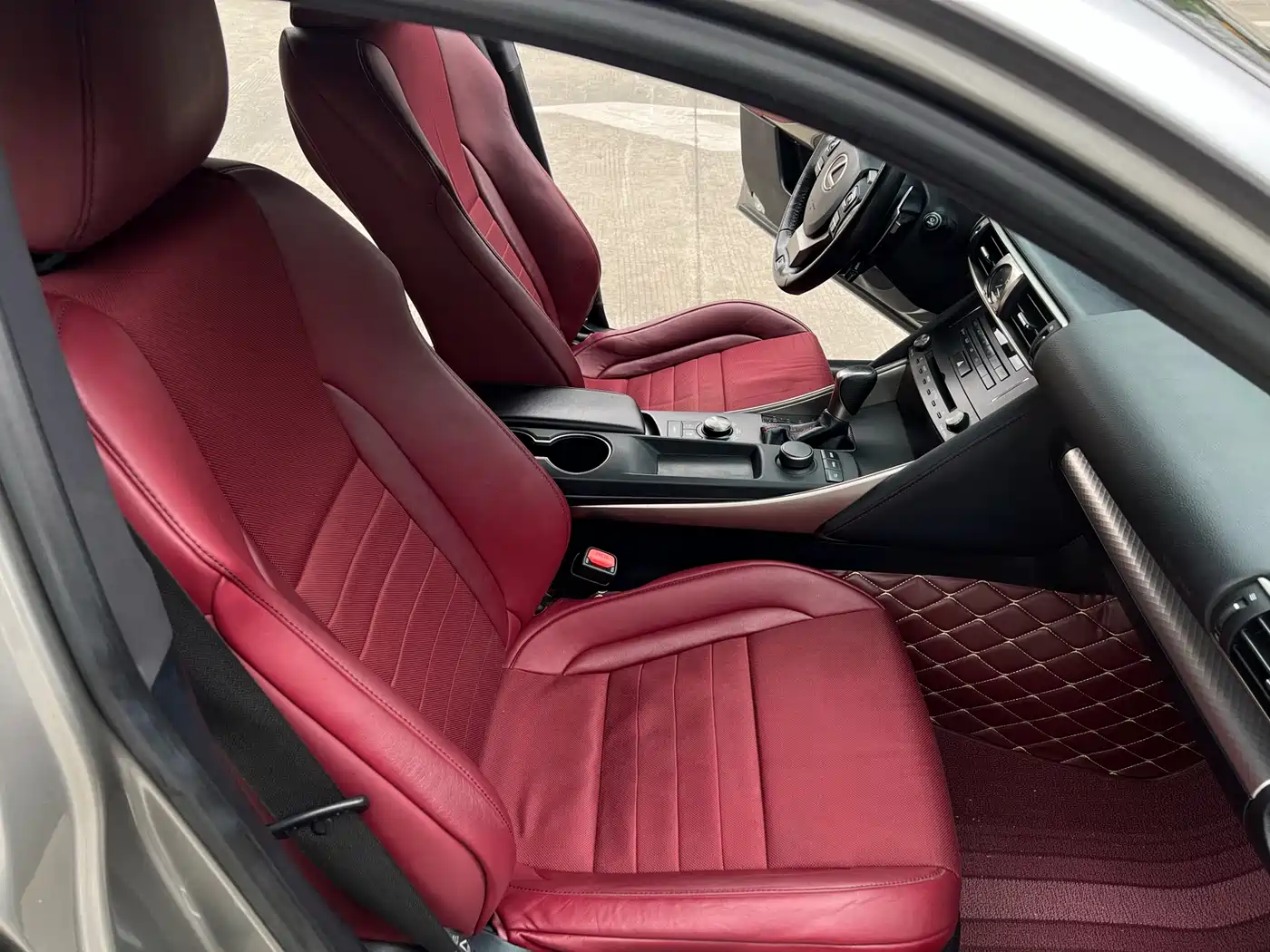 Lexus IS 2017 300 F SPORT фото 8