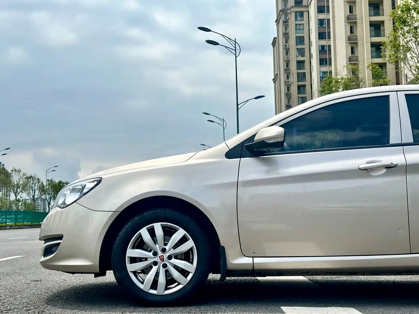 Roewe 350 2016 2015 Model 1.5L Manual Luxury Sunroof Edition