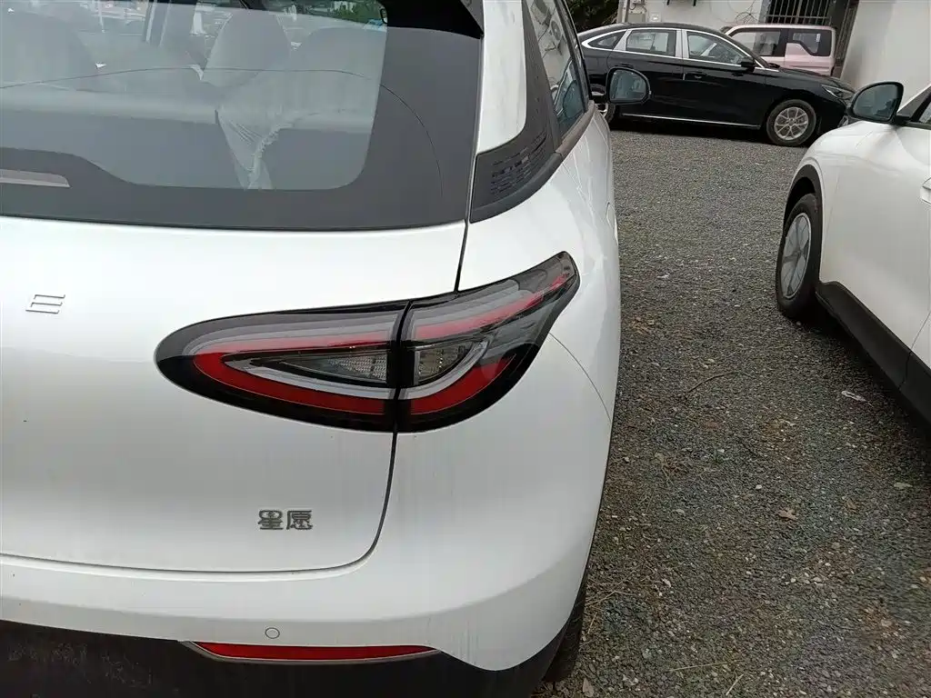 Geely Galaxy Starry Wish 2026 Edition 310km Youth Version фото 8
