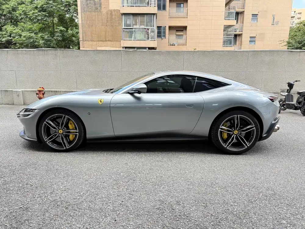 Ferrari Roma 2021 2020 3.9T V8