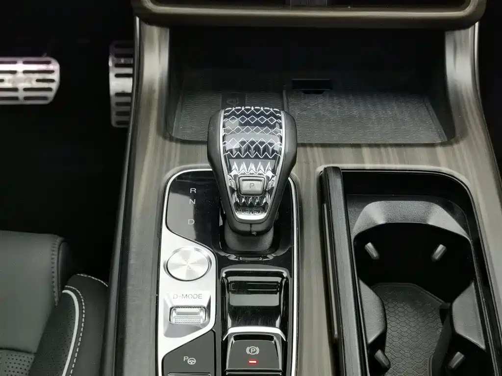 GAC Trumpchi Trumpchi GS8 2022 Pilot Series 2.0TGDI 2WD Premium Edition (7-Seater) фото 13