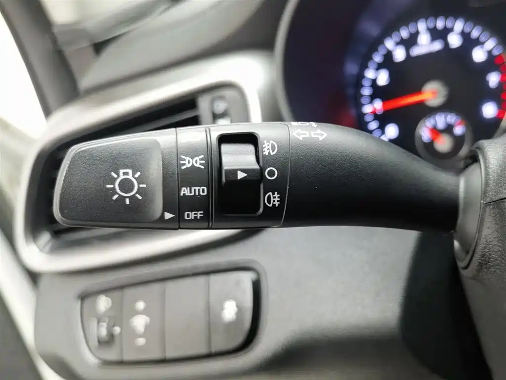 Kia Sorento 2016 Sorento L 2.4L Petrol 4WD Custom 7-seater (China IV) фото 21
