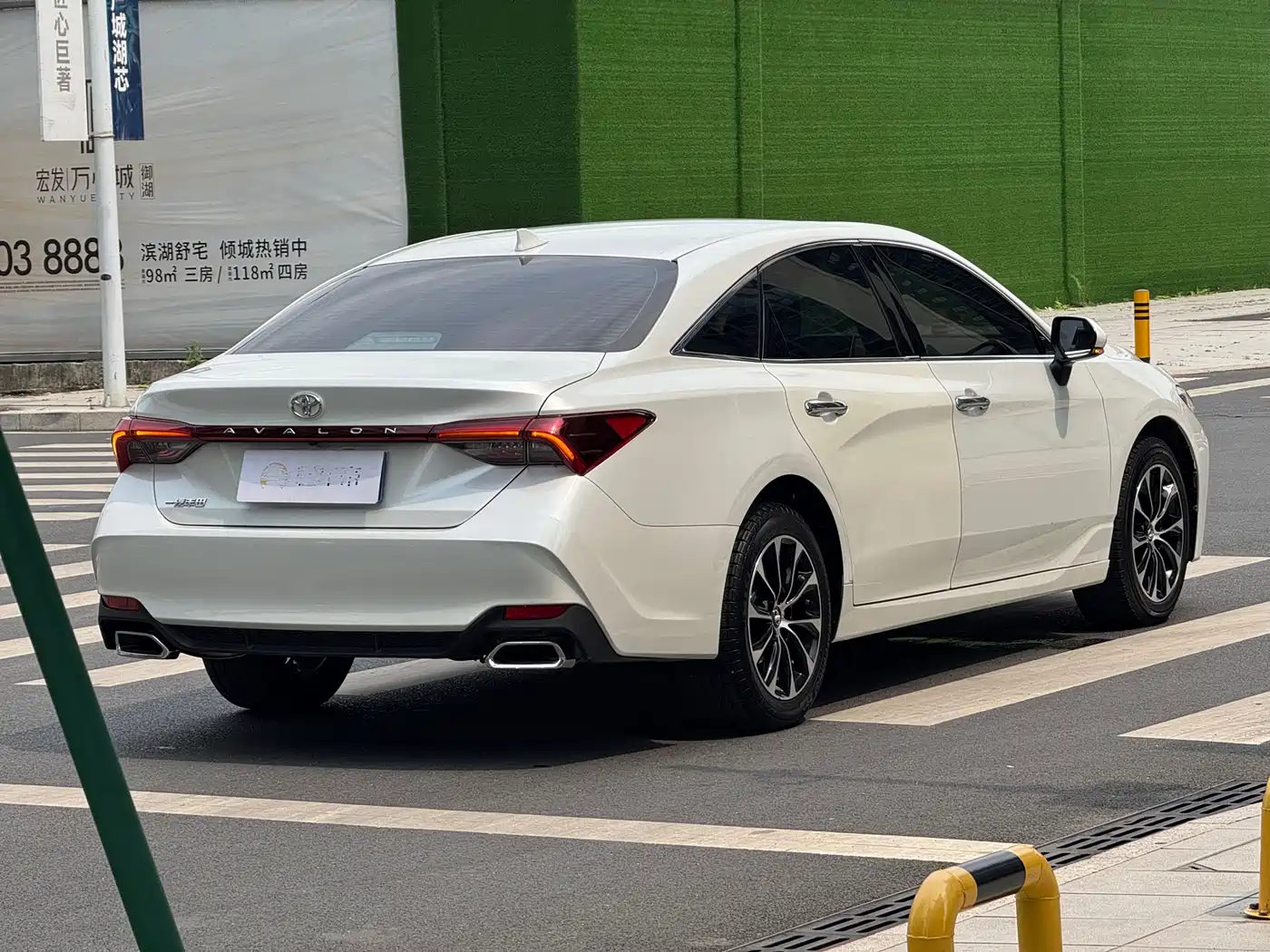 Toyota Avalon 2023 2.0L Luxury Edition фото 4