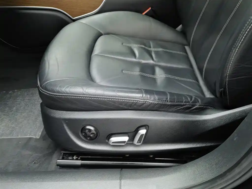 Audi A6L 2018 30th Anniversary 30 FSI Style фото 20