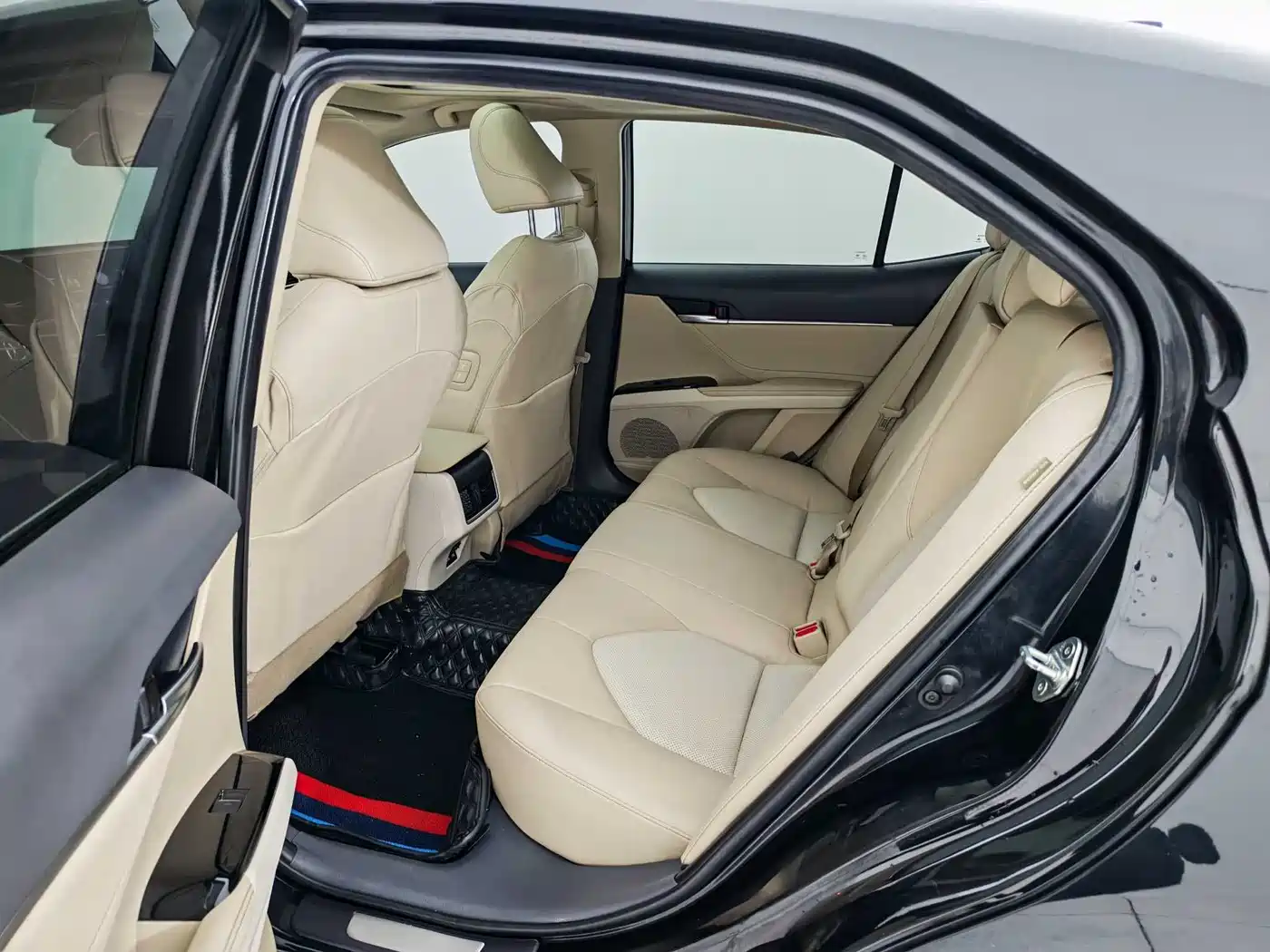 Toyota Camry 2021 2.0G Luxury Edition фото 10