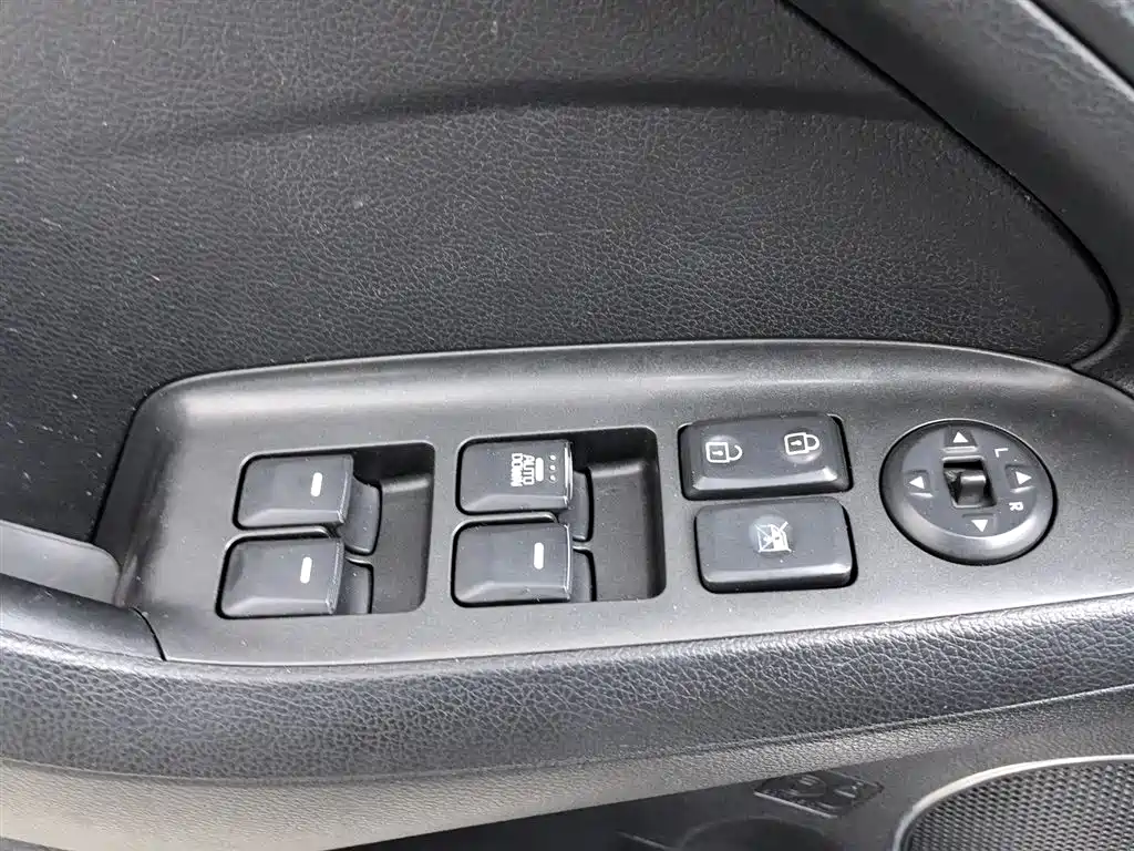 Kia K3 2016 1.6L Manual GLS фото 9