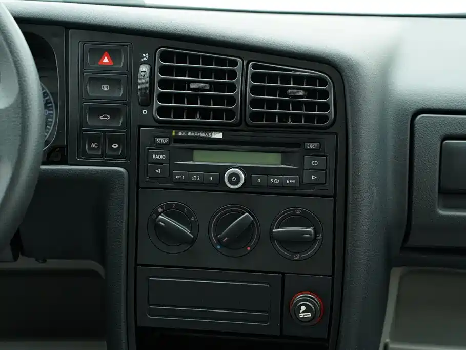 Volkswagen Jetta 2010 1.6L Partner фото 22