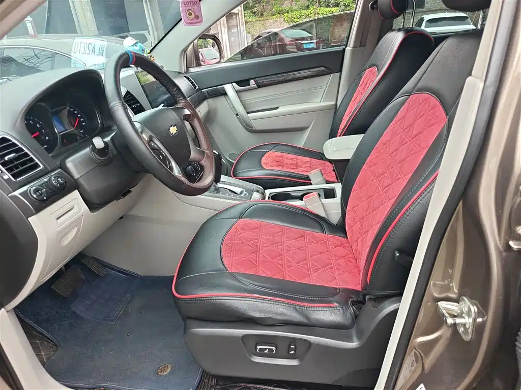 Chevrolet Captiva 2015 2.4L 2WD Urban Edition 5-seater фото 15