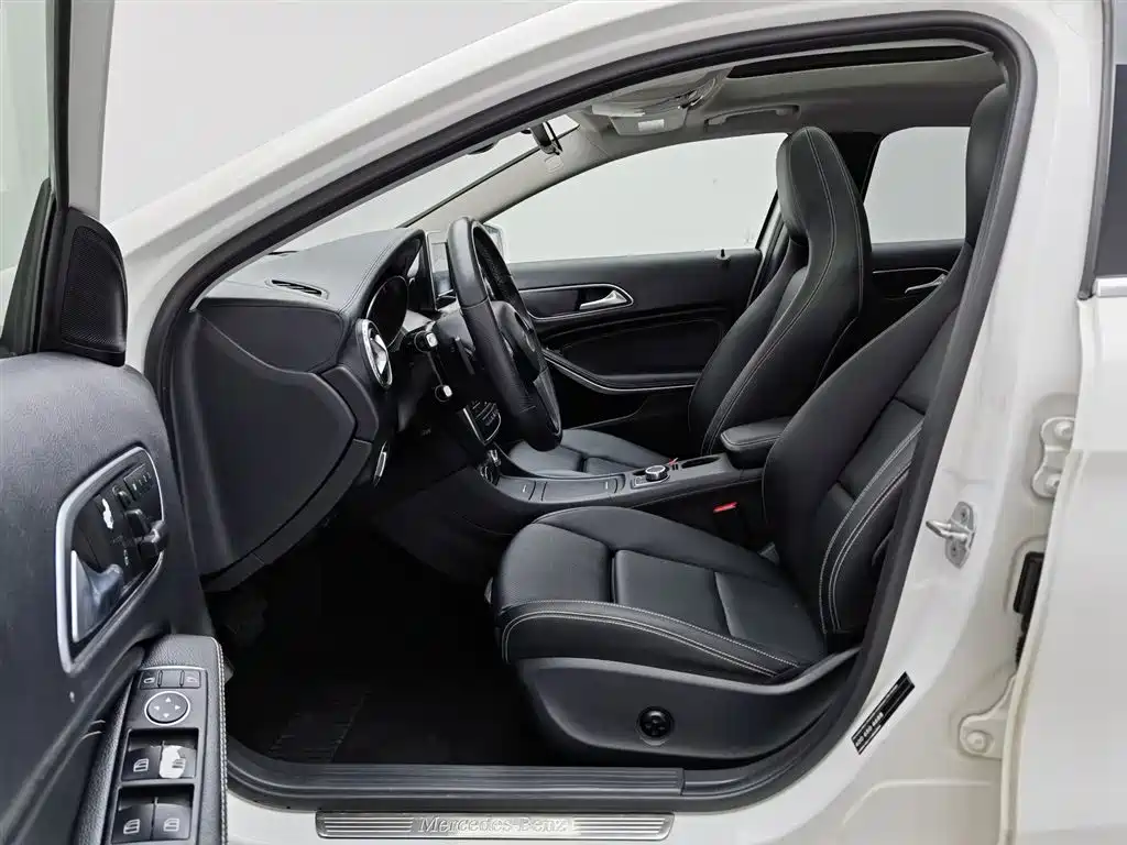 Mercedes-Benz GLA 2016 GLA 200 Fashion фото 10