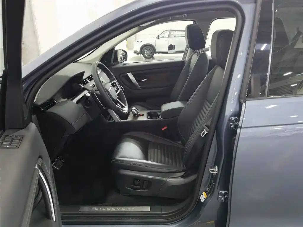 Land Rover Discovery Sport 2024 Performance Technology Edition фото 10