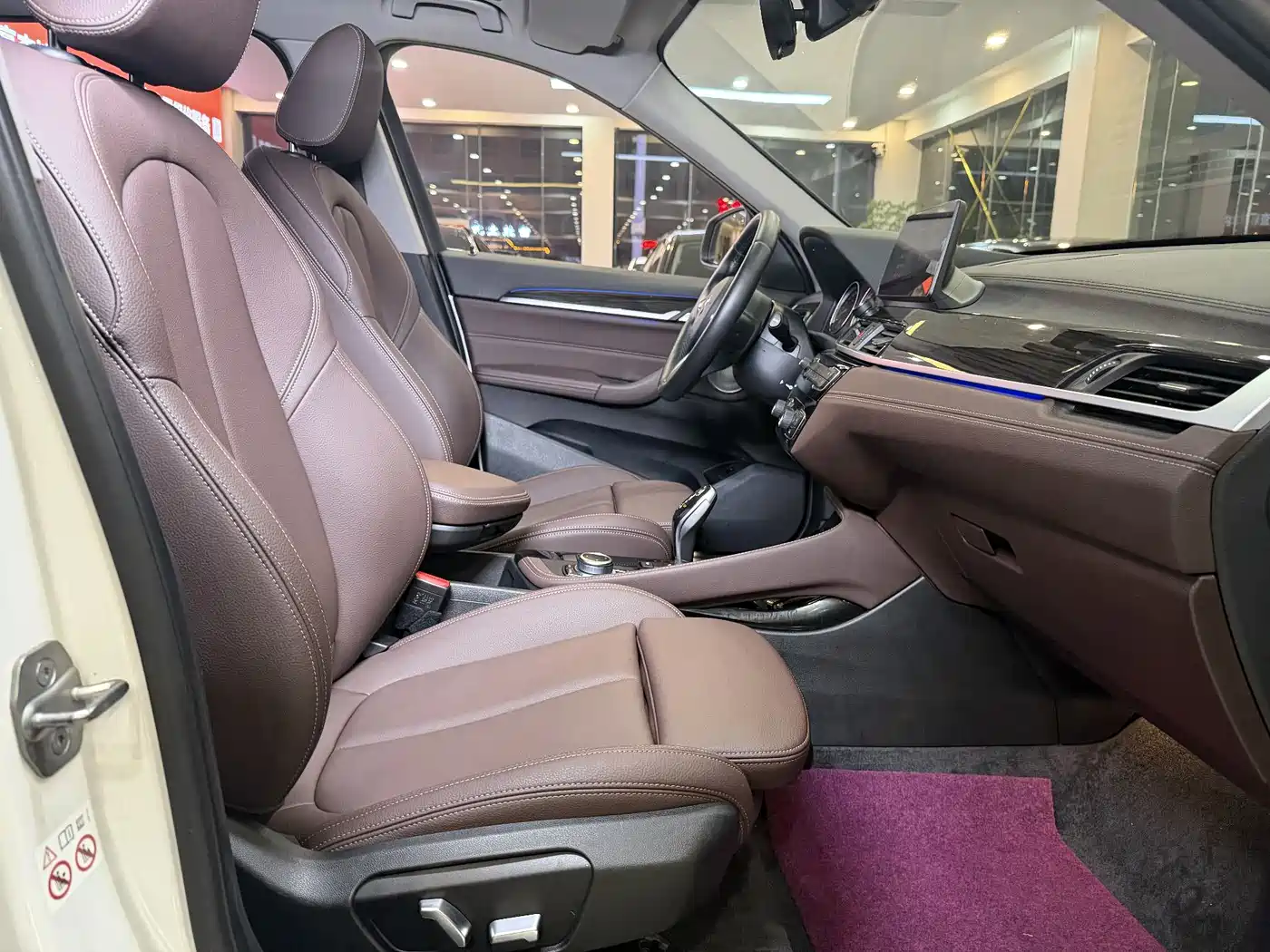 BMW X1 2021 xDrive25Li Exclusive фото 12