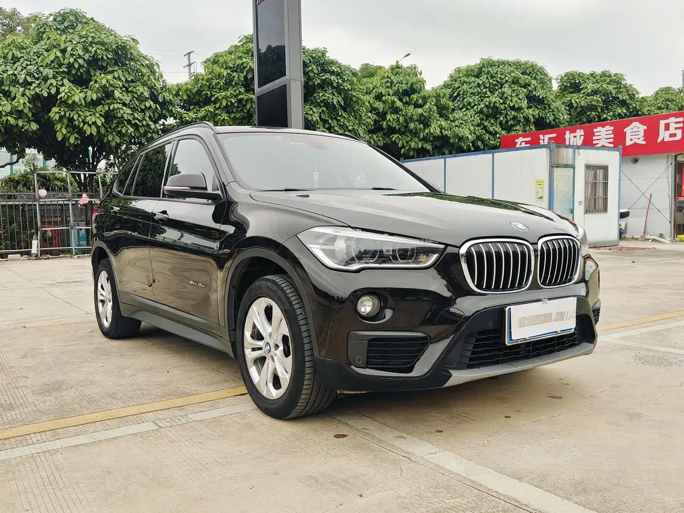 BMW X1 2016 sDrive18Li Premium Model фото 2