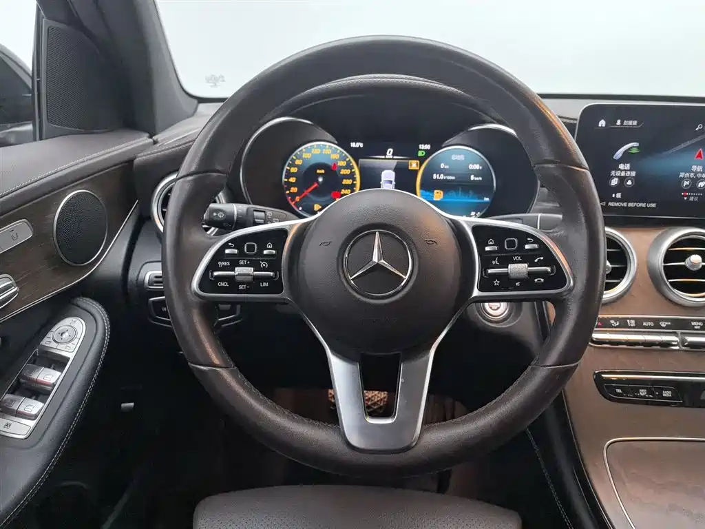 Mercedes-Benz GLC 2022 Facelift GLC 260 L 4MATIC Luxury Model фото 11