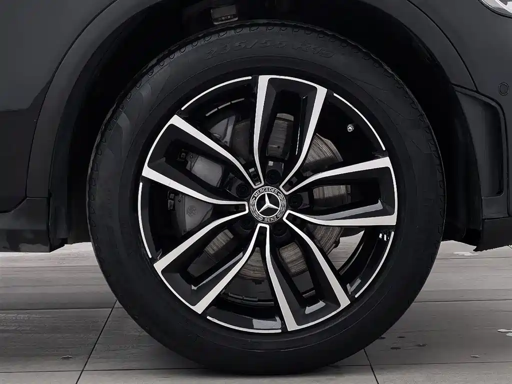 Mercedes-Benz GLC 2022 Facelift GLC 260 L 4MATIC Luxury Model фото 17
