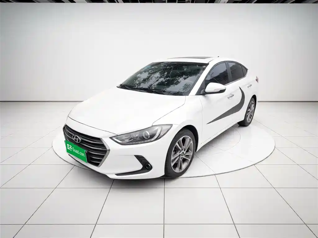 Hyundai Elantra 2018 1.6L Automatic 15th Anniversary Special Edition фото 2