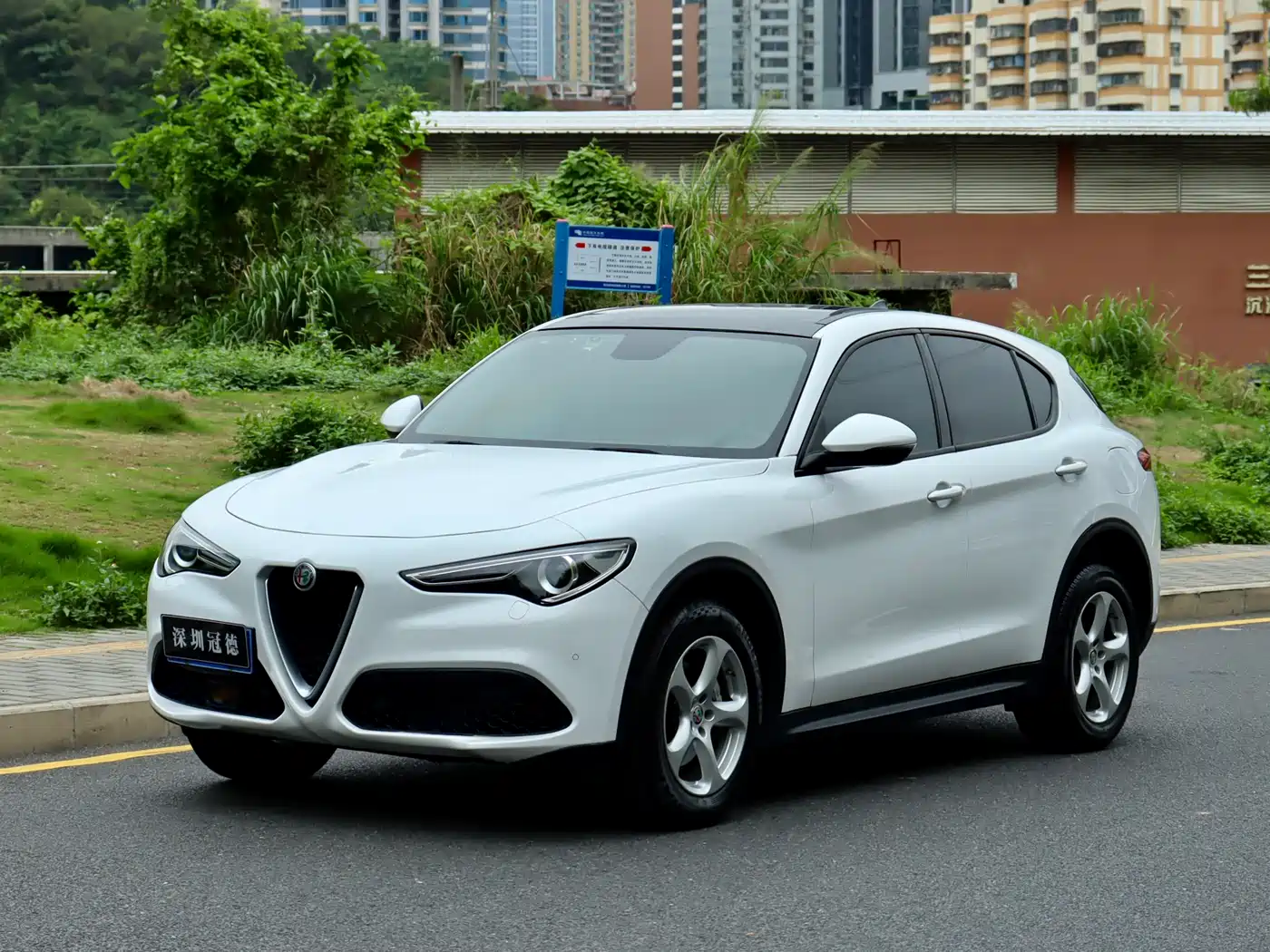 Alfa Romeo Stelvio 2017 2.0T 200HP Elite