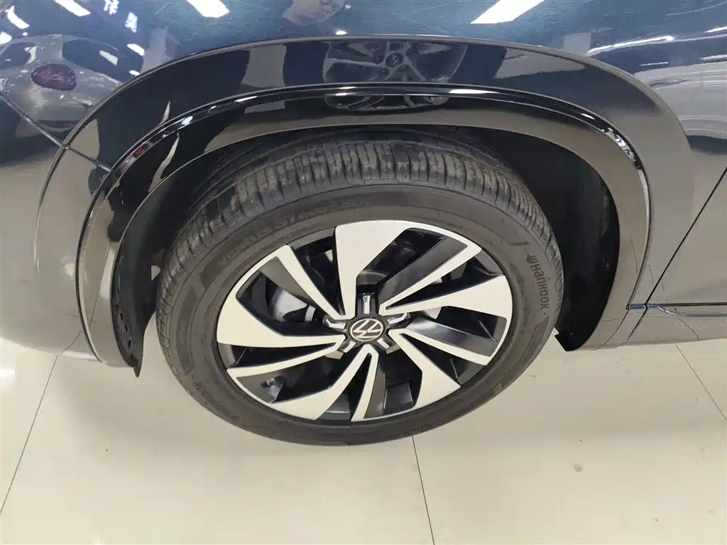Volkswagen Tayron X 2023 330TSI 2WD Premium High-Performance Edition фото 23