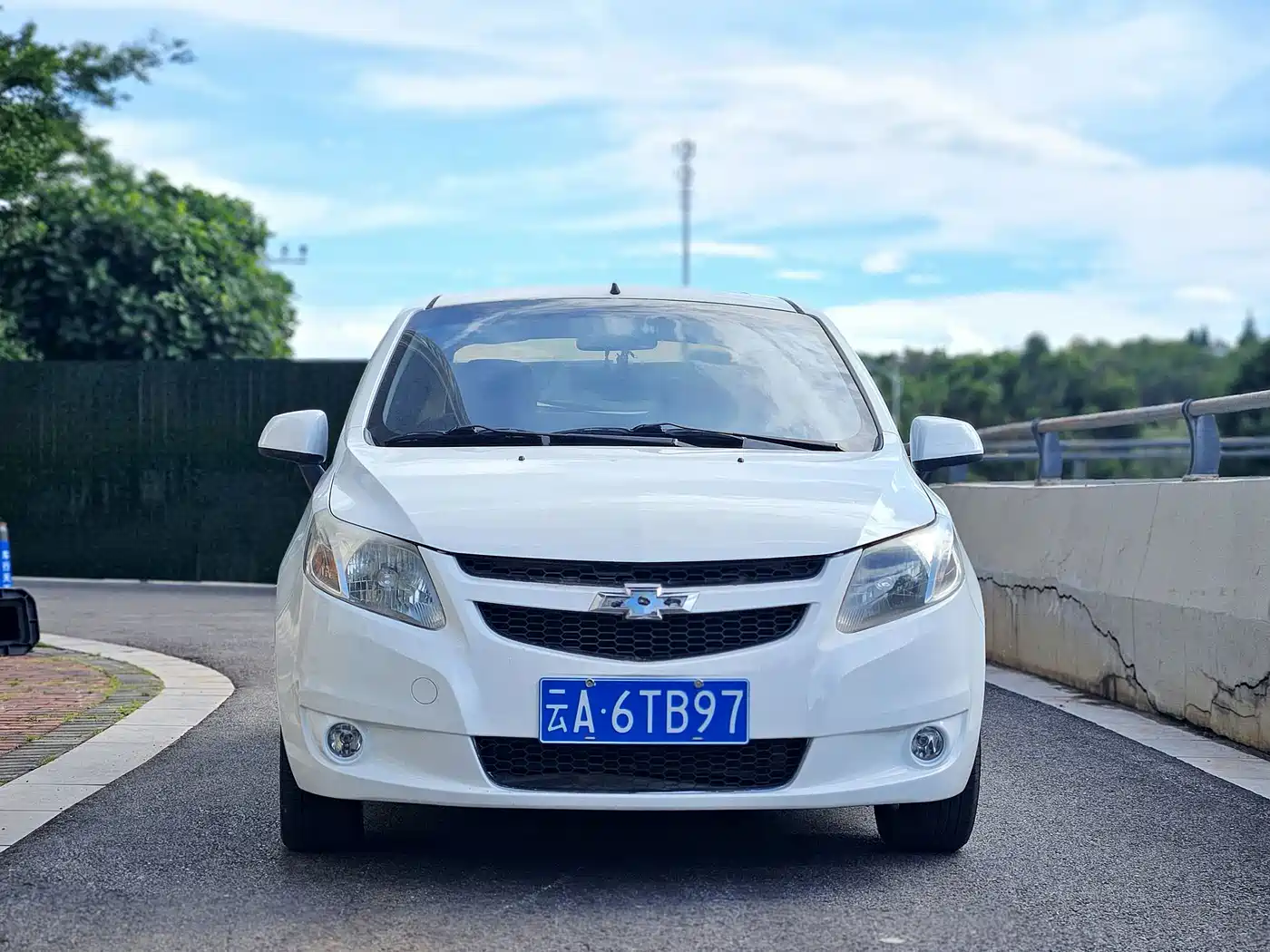 Chevrolet Sail 2013 2013 Sedan 1.4L AMT Premium Edition