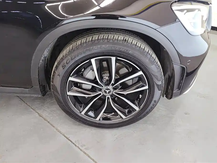 Mercedes-Benz GLC 2022 Facelift GLC 260 L 4MATIC Luxury Model фото 6