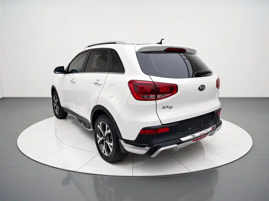 Kia KX3 Smart Run 2015 1.6L Automatic 2WD DLX фото 5