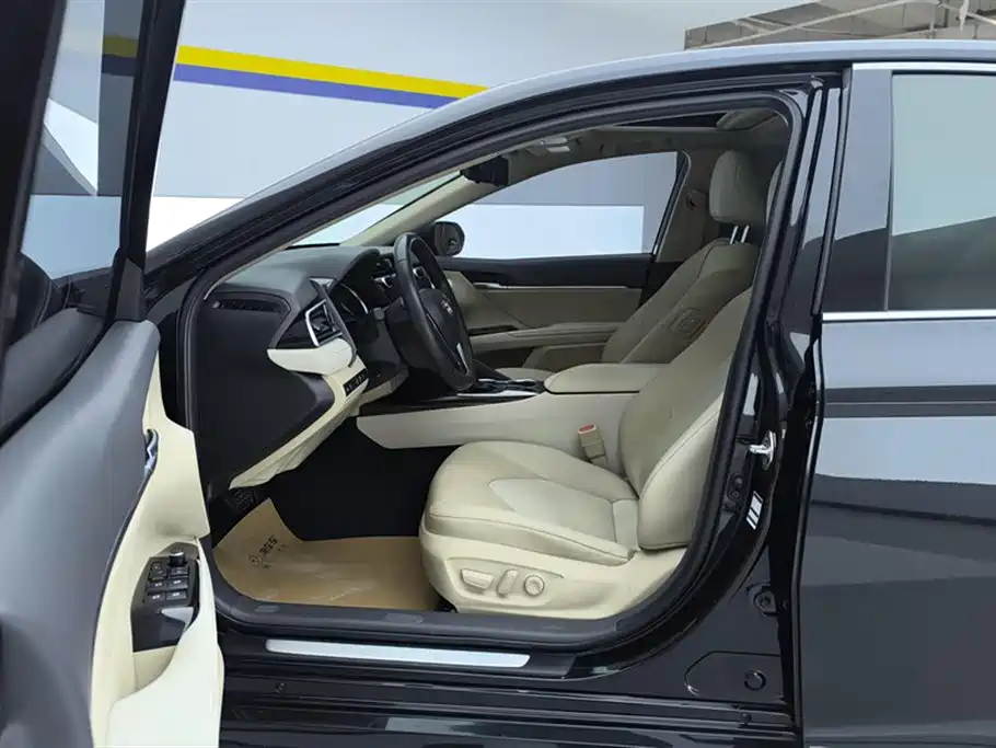 Toyota Camry 2019 Facelift 2.0G Luxury Edition фото 9