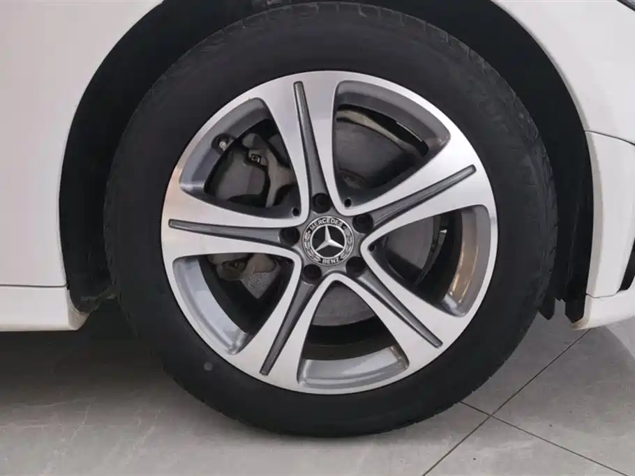 Mercedes-Benz C-Class 2019 C 260 L Sport фото 6