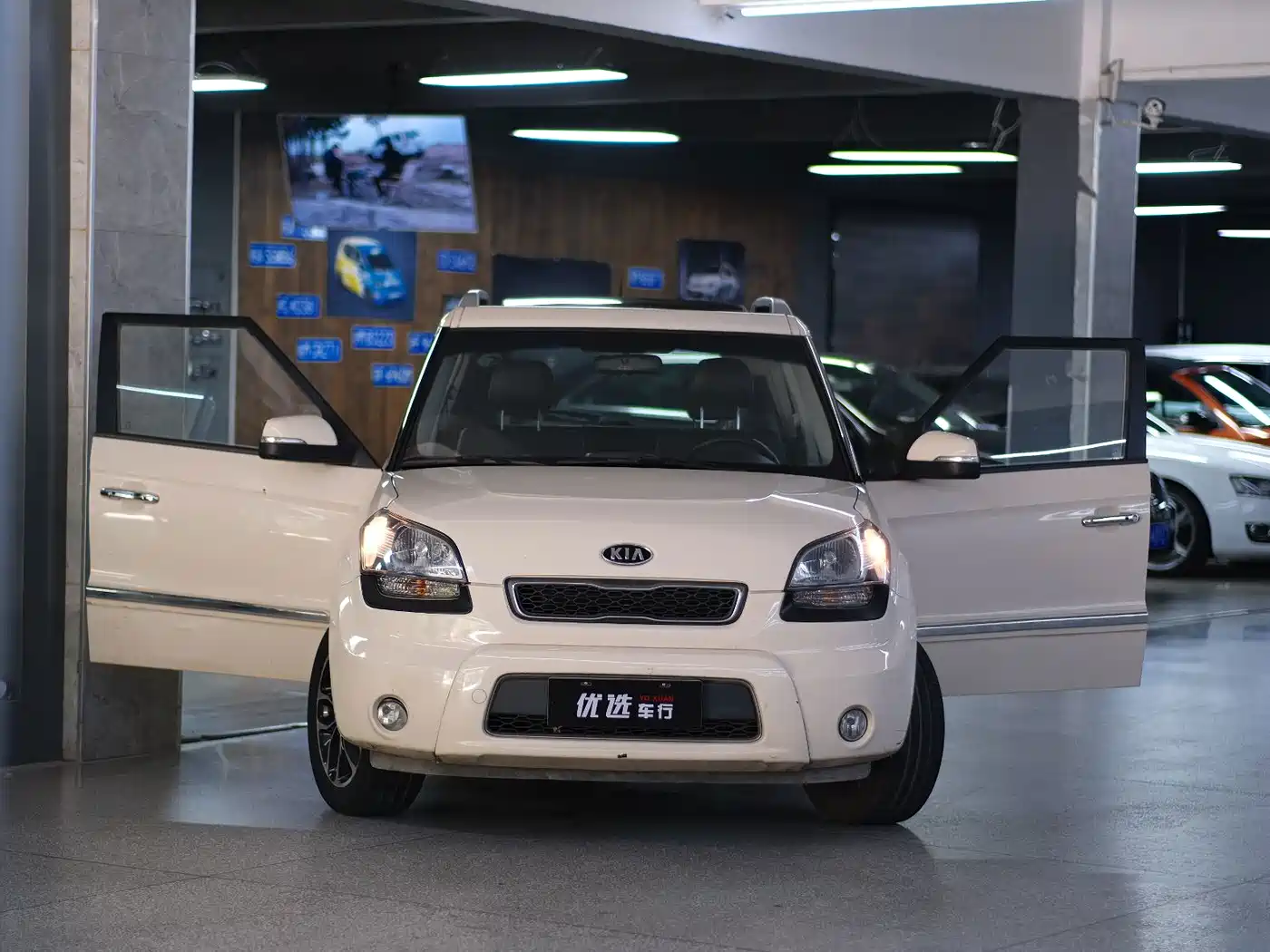 Kia Soul 2015 2013 1.6L AT Premium