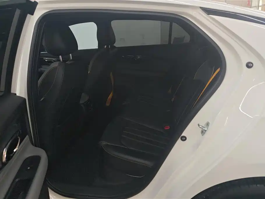 GAC Trumpchi Trumpchi Emkoo 2021 270T DCT J15 Edition фото 11
