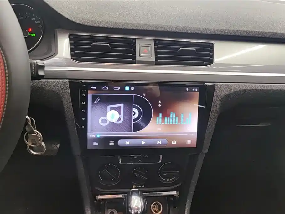 Volkswagen Bora 2018 1.5L Automatic Fashion фото 13