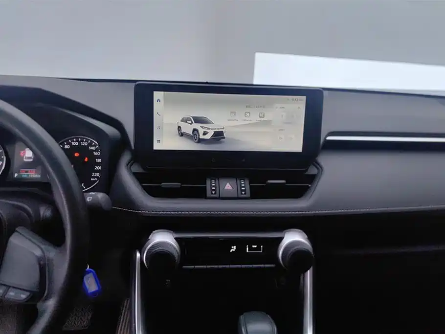Toyota Wildlander 2023 2.0L CVT FWD LE фото 13